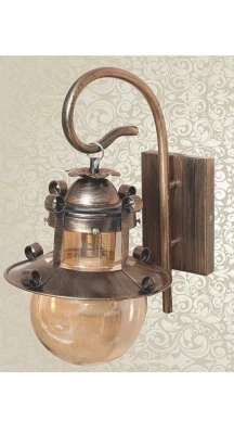 Light Wall Light in Antique Brass